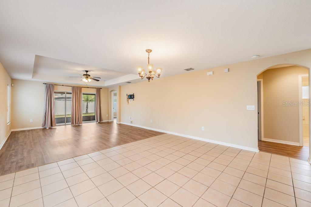 7013 FOREST MERE DR — photo 4