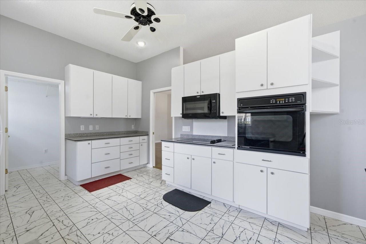 4628 CORSAGE DR — photo 8