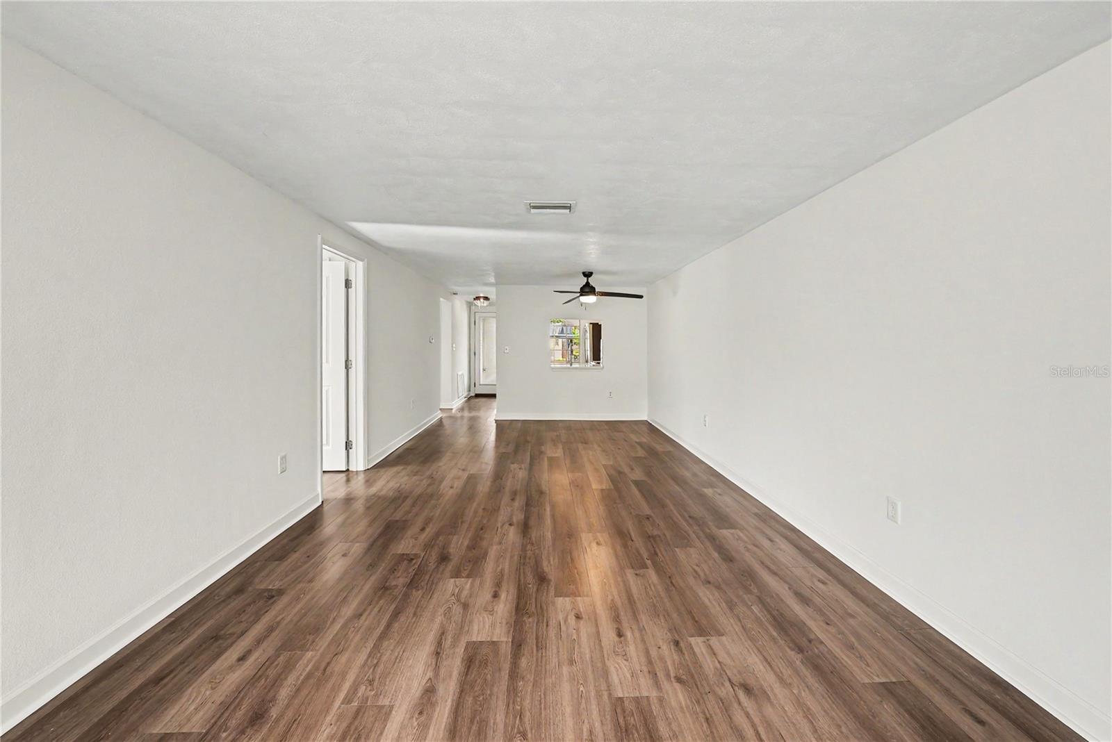 4135 STRATFORD DR — photo 7