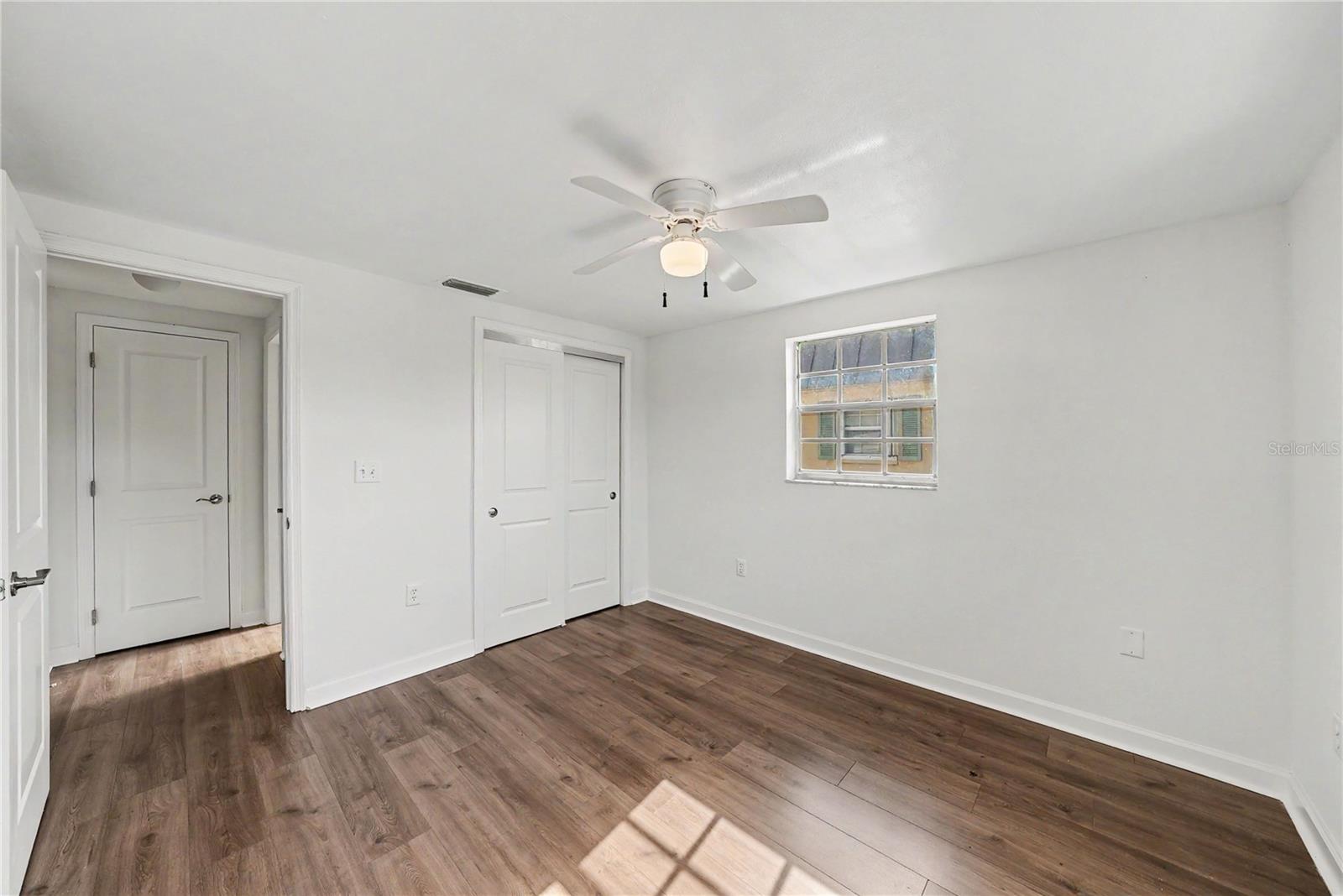 4135 STRATFORD DR — photo 18