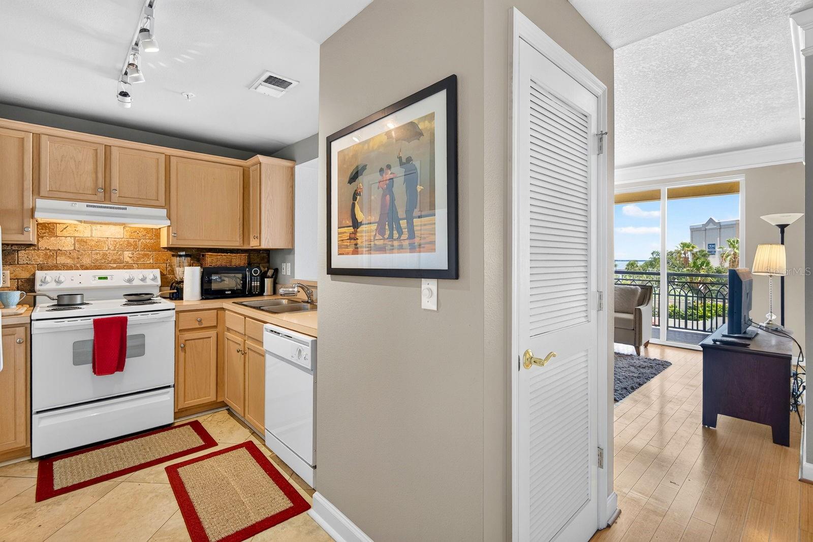 345 BAYSHORE BLVD #403 — photo 20