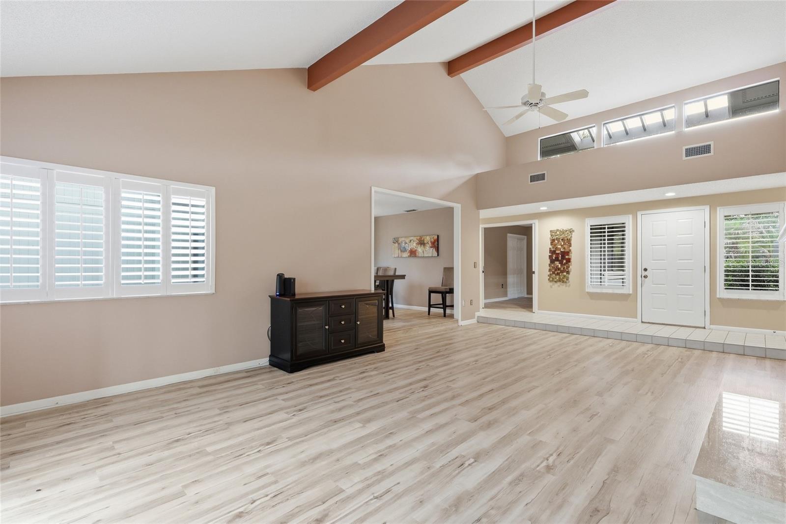 5434 KEMKERRY RD — photo 15