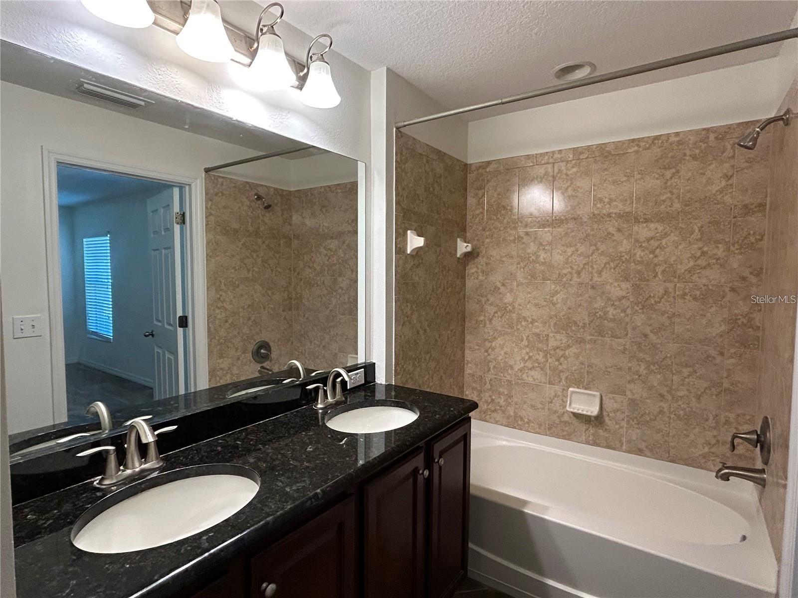 2802 BIRCHCREEK DR — photo 12