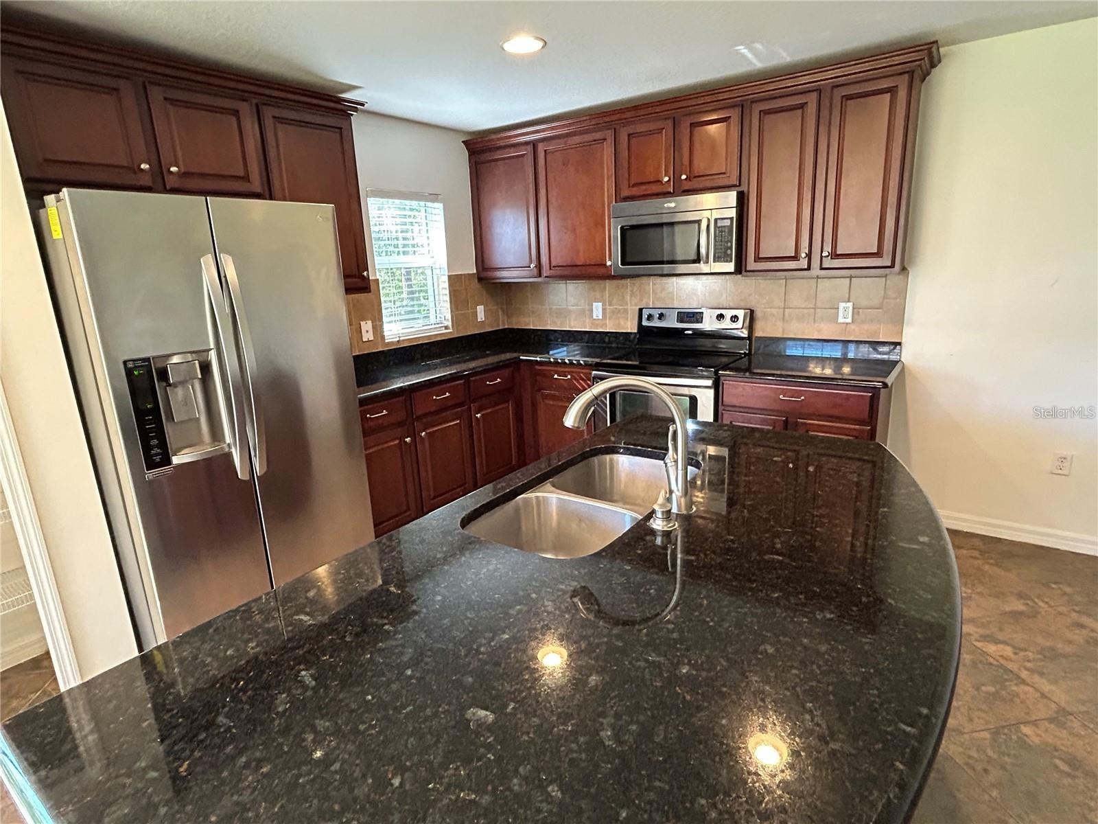 2802 BIRCHCREEK DR — photo 7