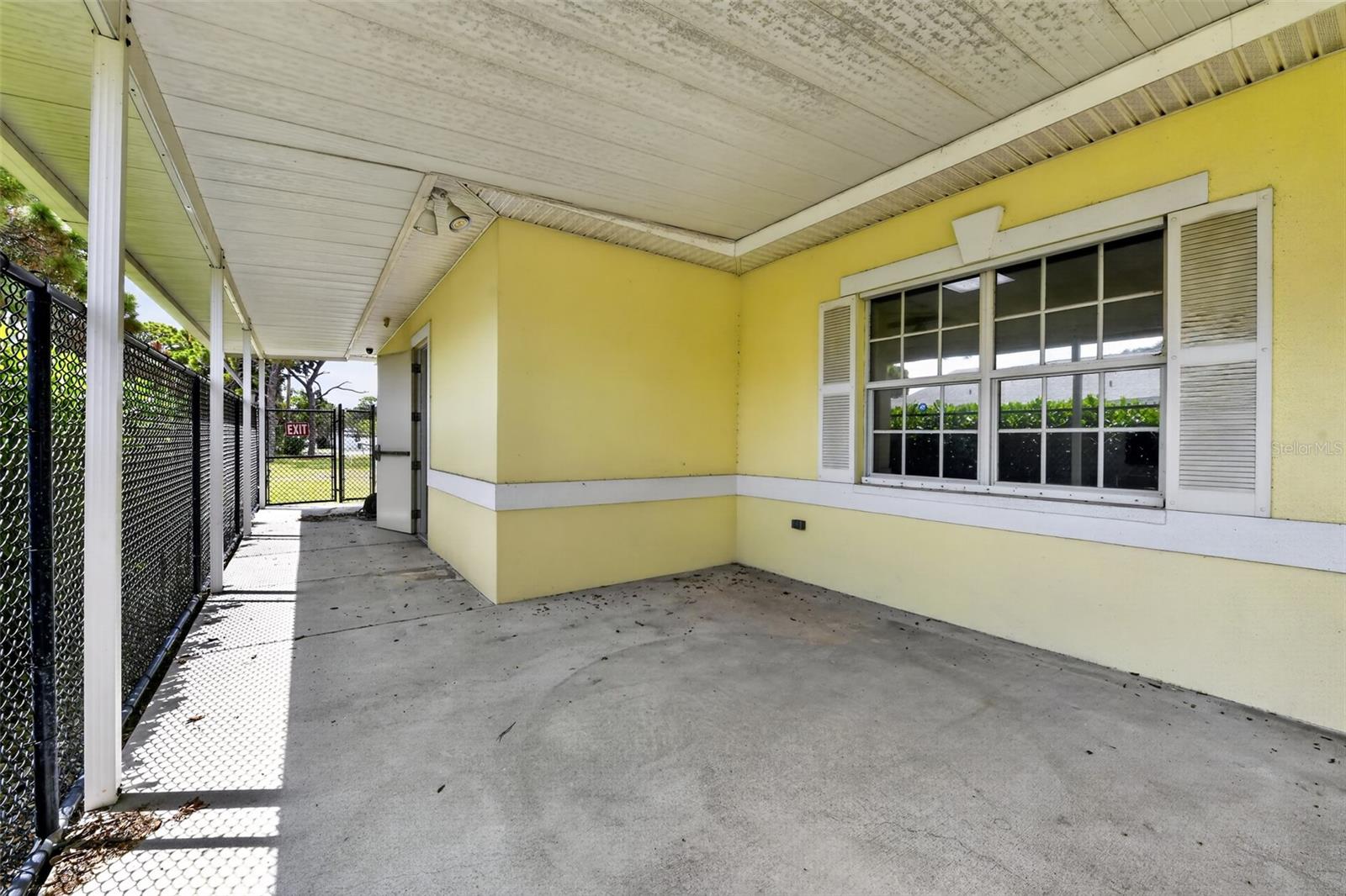 2555 PINELLAS POINT DR S — photo 5