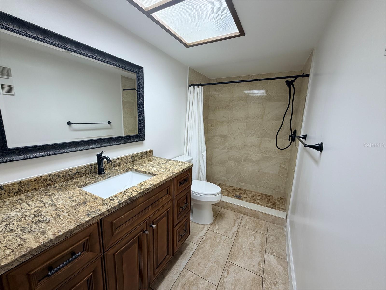13602 S VILLAGE DR #1106 — photo 9