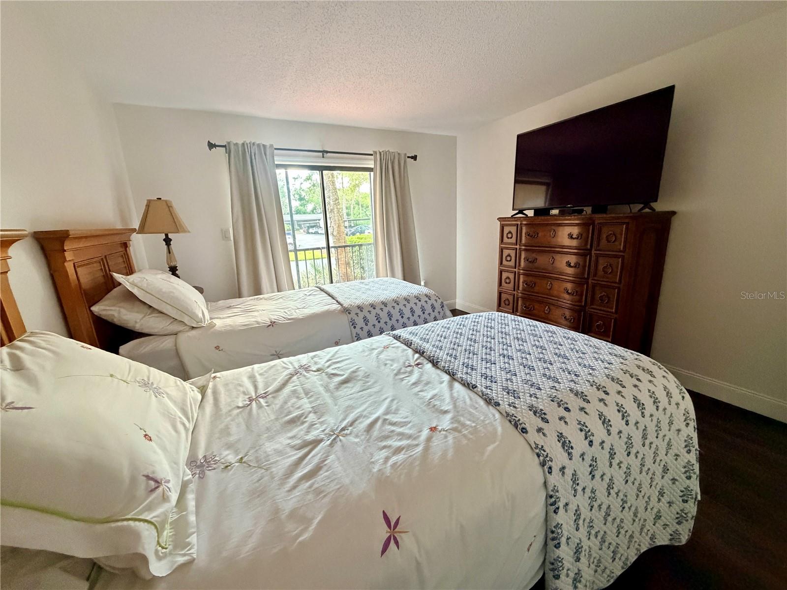 13602 S VILLAGE DR #1106 — photo 8