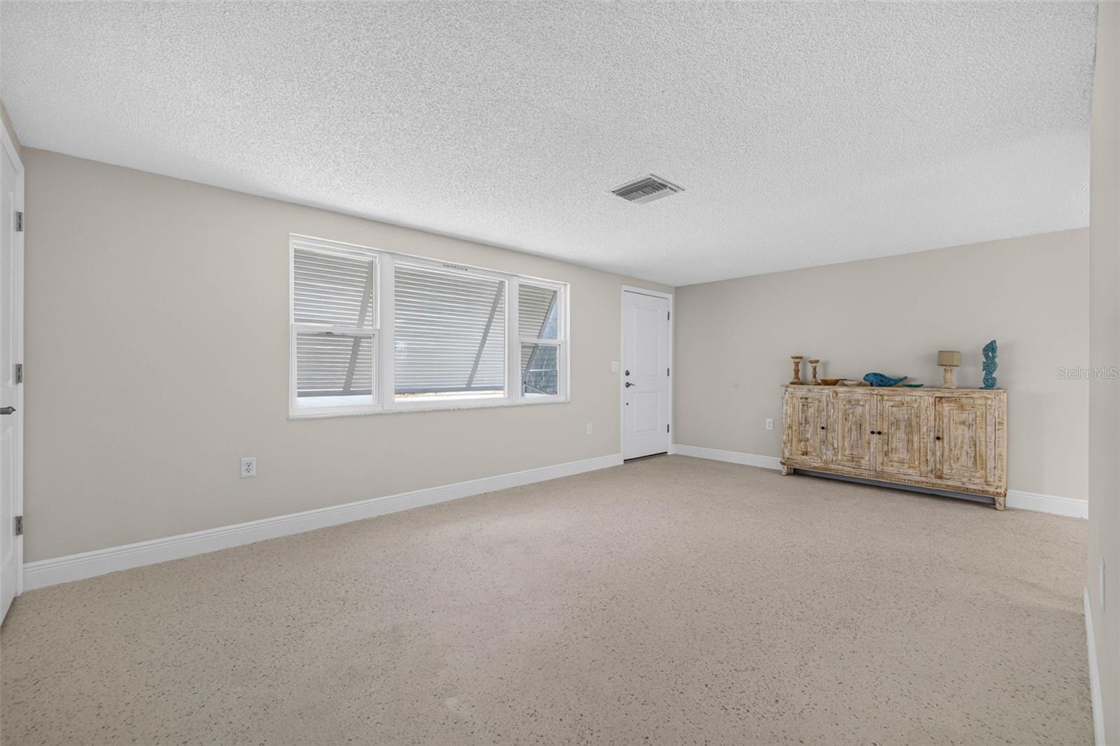 13626 JENNITA DR — photo 5