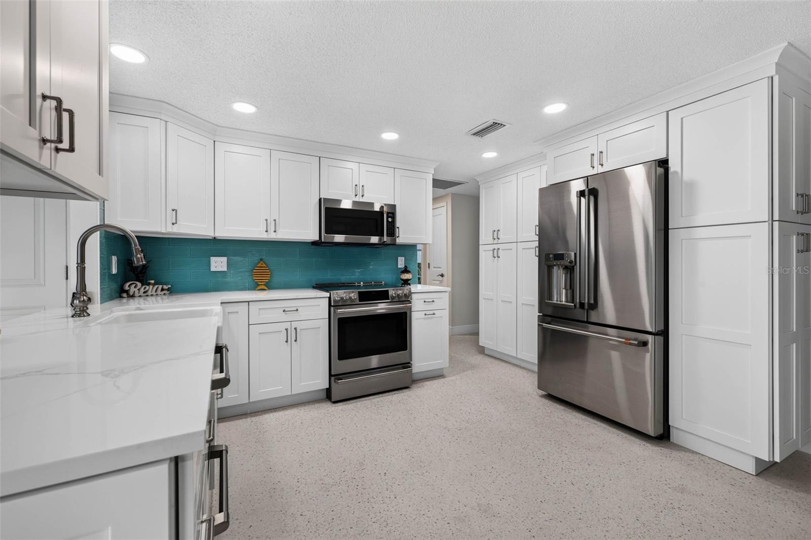 13626 JENNITA DR — photo 7