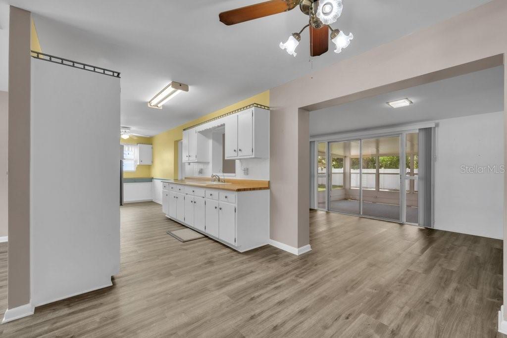 1105 N PARSONS AVE — photo 20