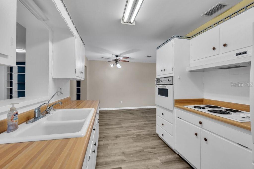 1105 N PARSONS AVE — photo 10