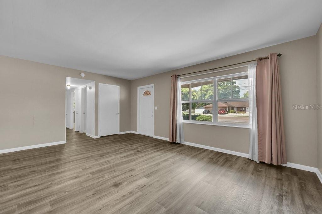 1105 N PARSONS AVE — photo 7