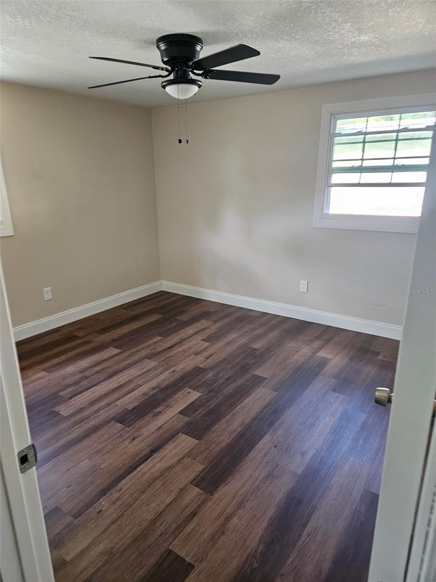 3810 E 32ND AVE — photo 9