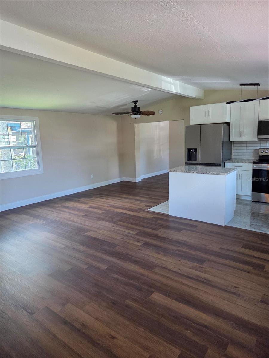 3810 E 32ND AVE — photo 5