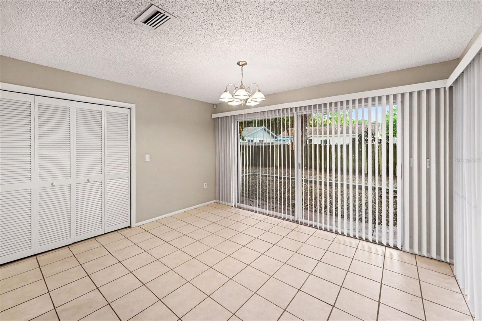 2431 GROVE RIDGE DR — photo 10