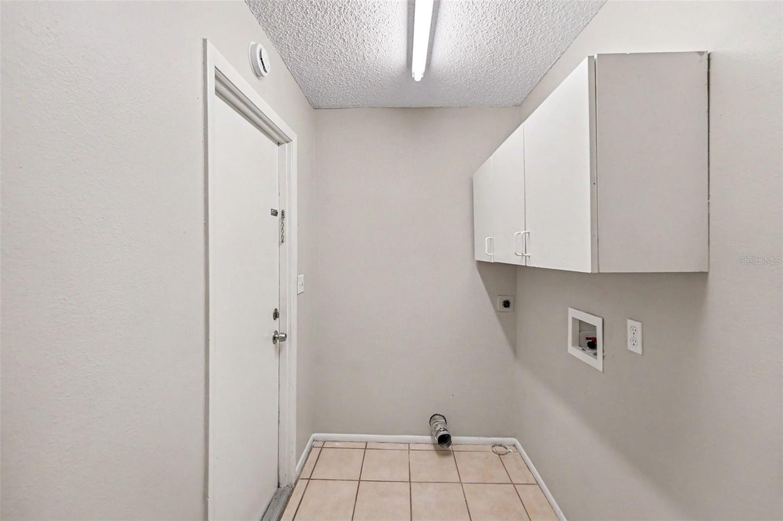 2431 GROVE RIDGE DR — photo 26