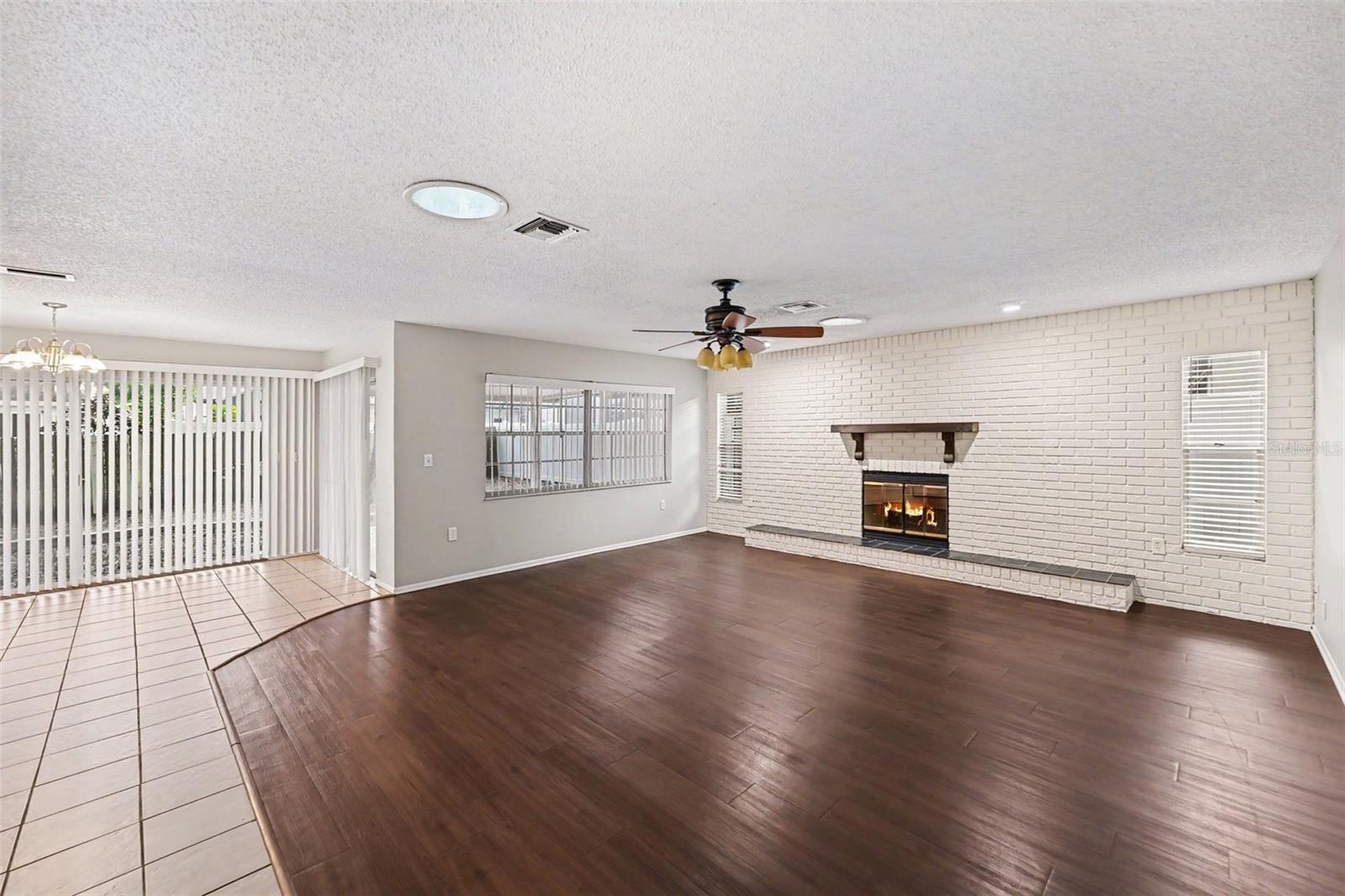 2431 GROVE RIDGE DR — photo 7