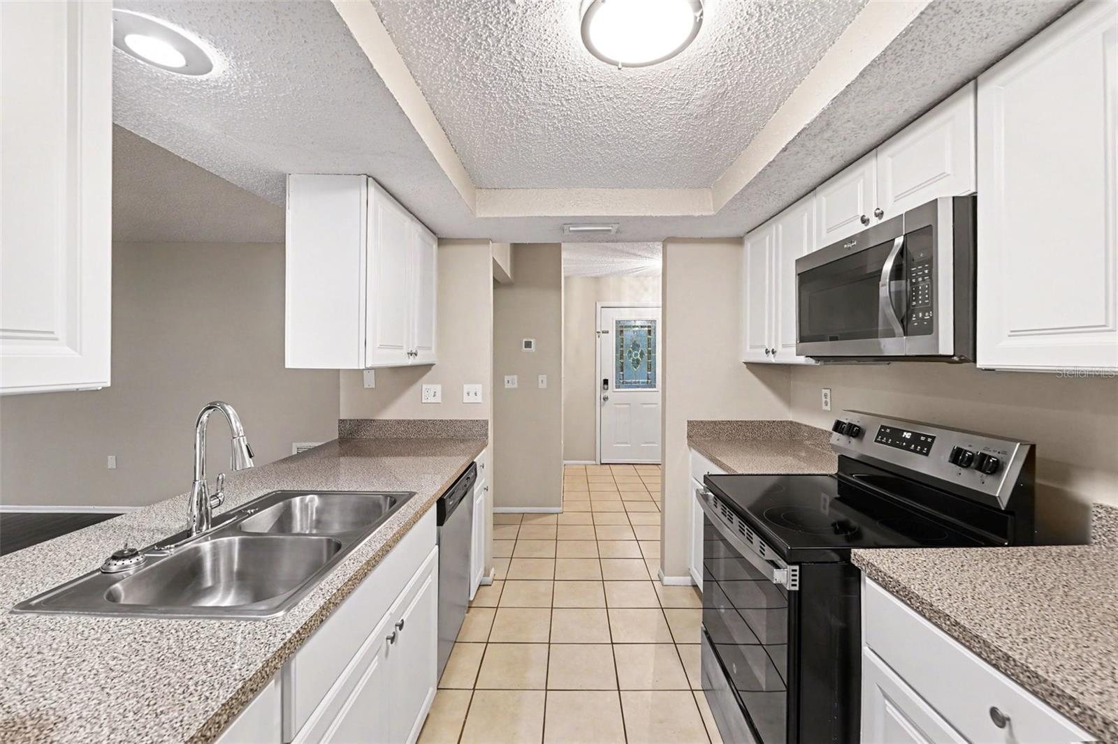 2431 GROVE RIDGE DR — photo 14