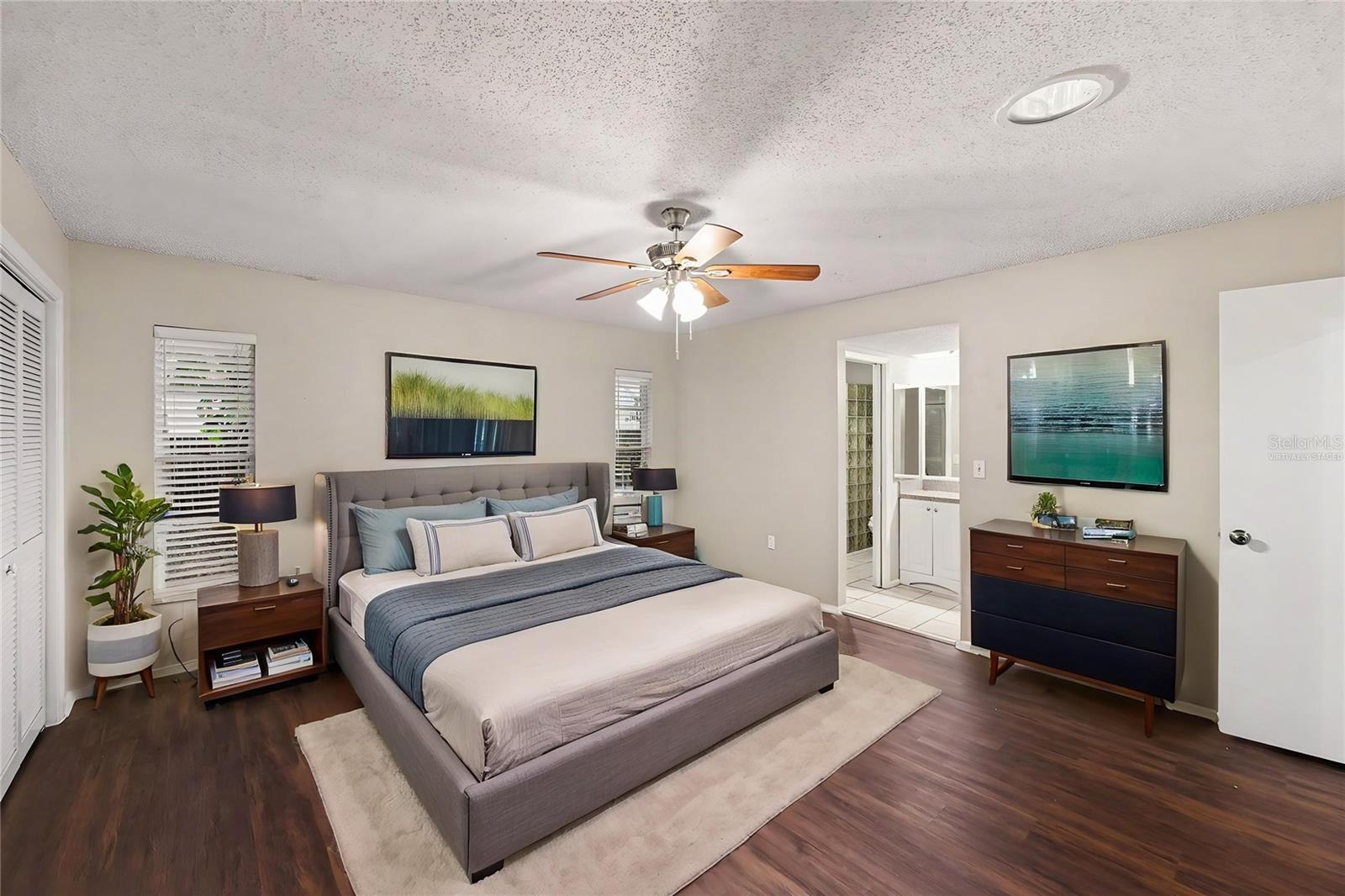 2431 GROVE RIDGE DR — photo 17
