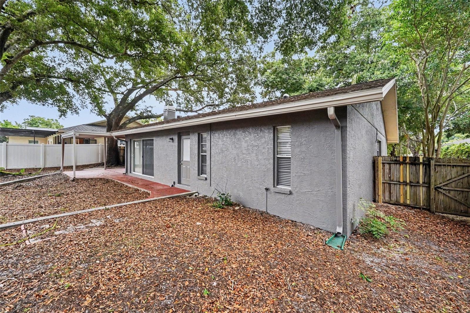 2431 GROVE RIDGE DR — photo 28