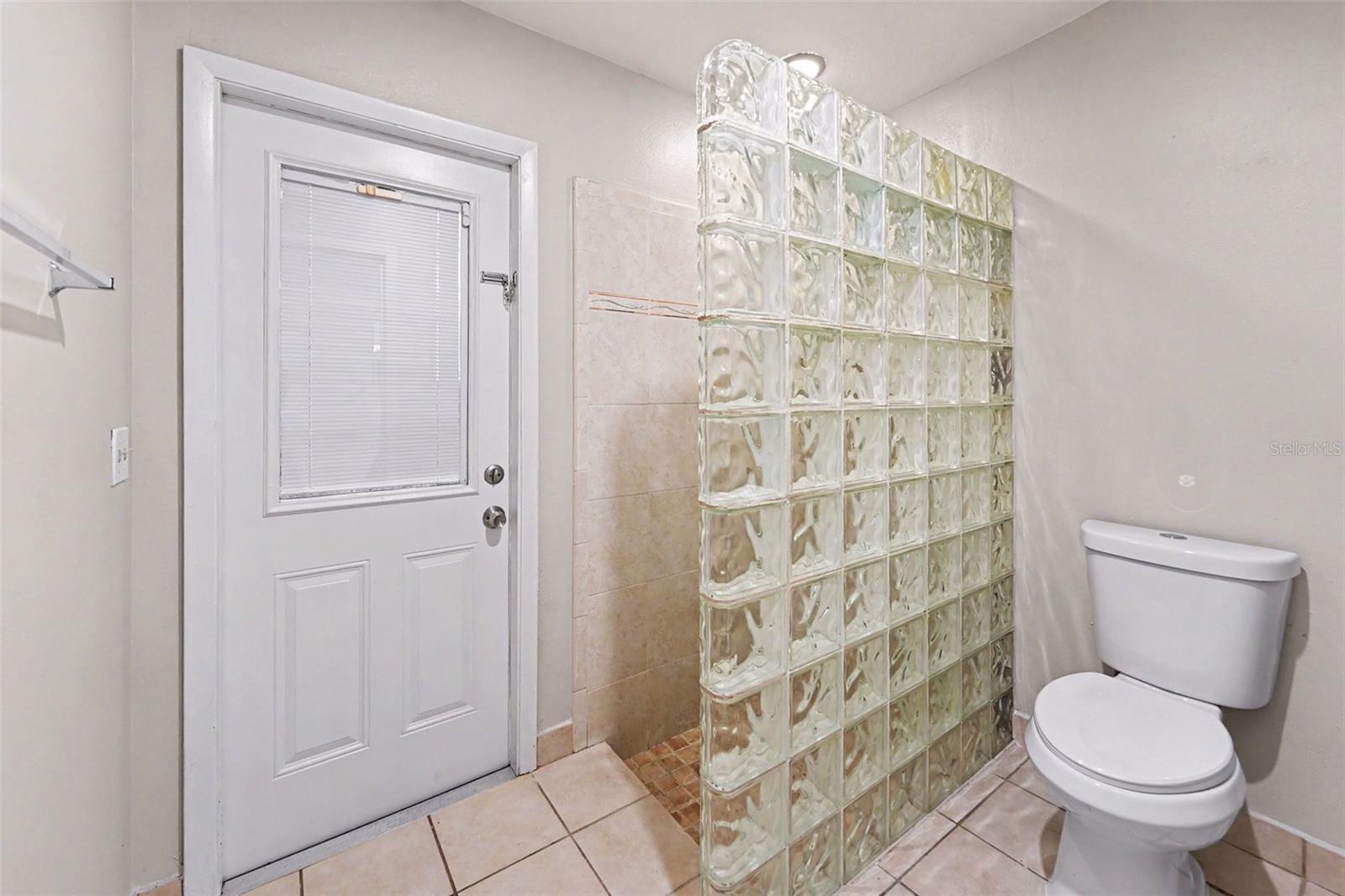 2431 GROVE RIDGE DR — photo 20