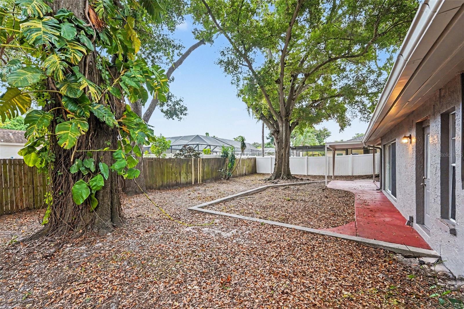 2431 GROVE RIDGE DR — photo 27