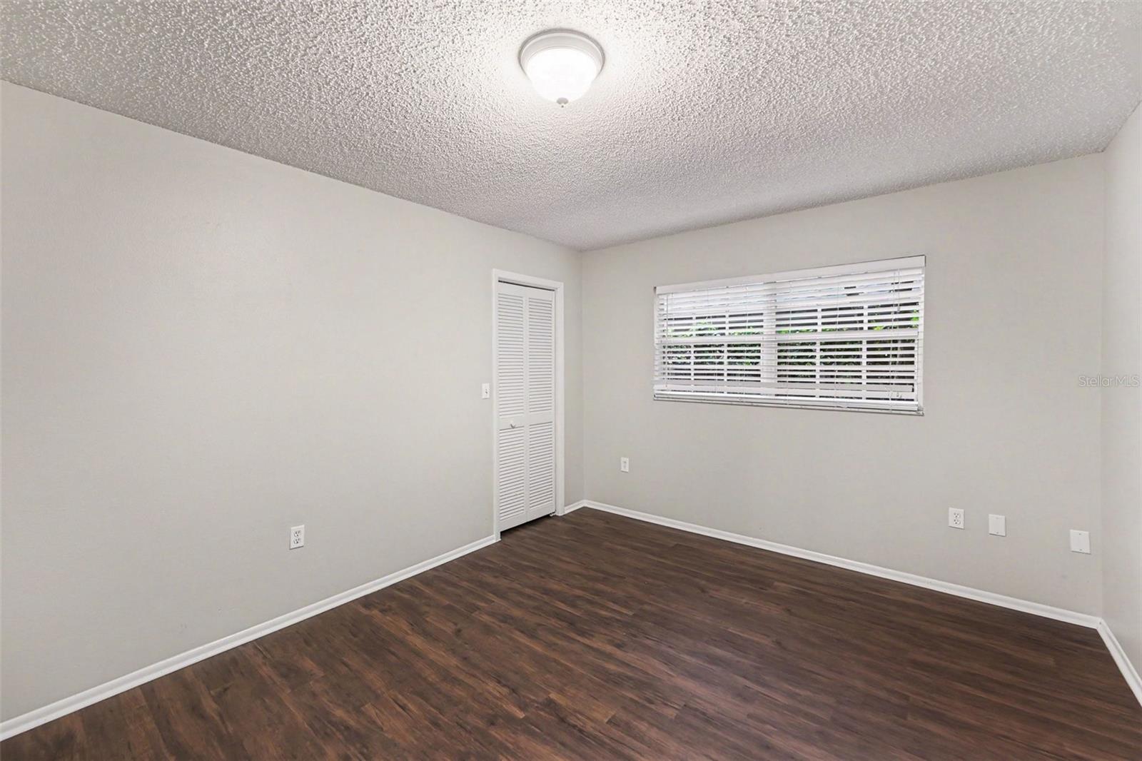 2431 GROVE RIDGE DR — photo 24