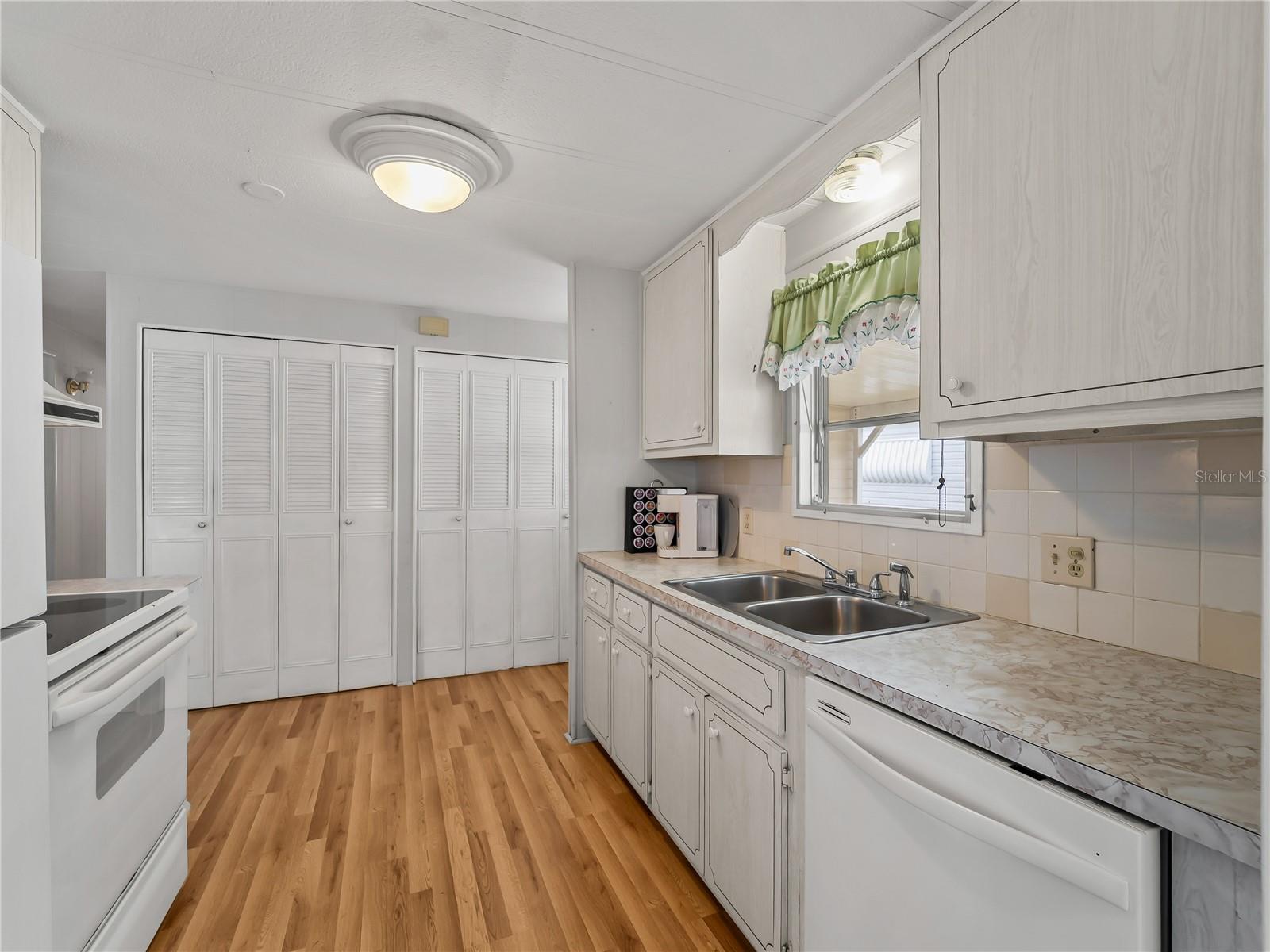 3226 SWEET BAY TER — photo 9