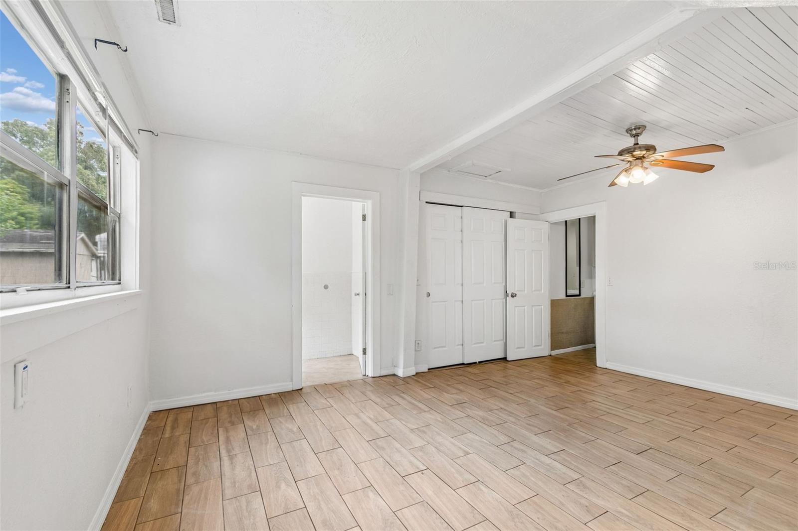 1363 TIOGA AVE — photo 12