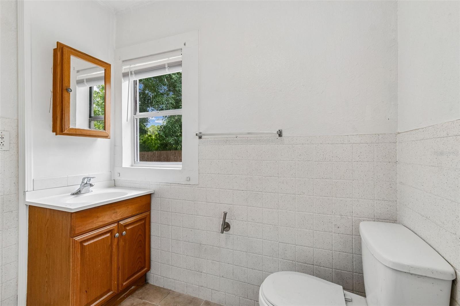 1363 TIOGA AVE — photo 10