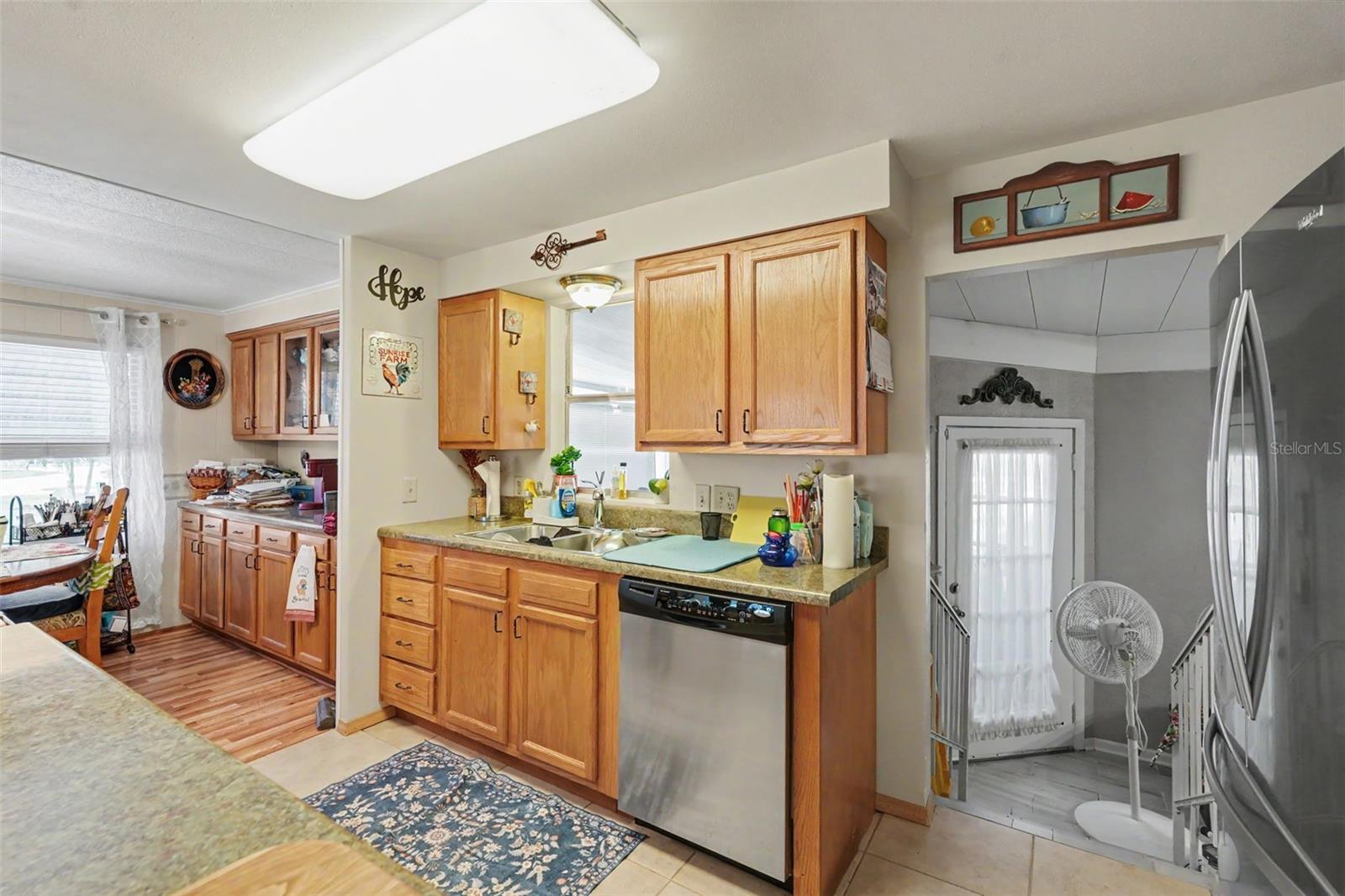6523 KANSAS ST — photo 24