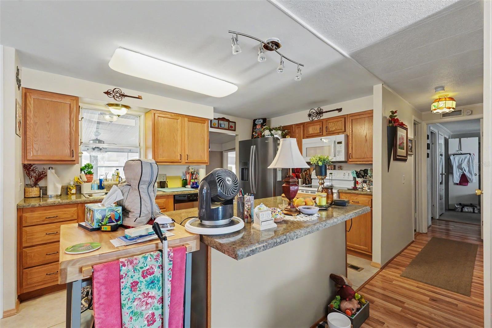 6523 KANSAS ST — photo 23
