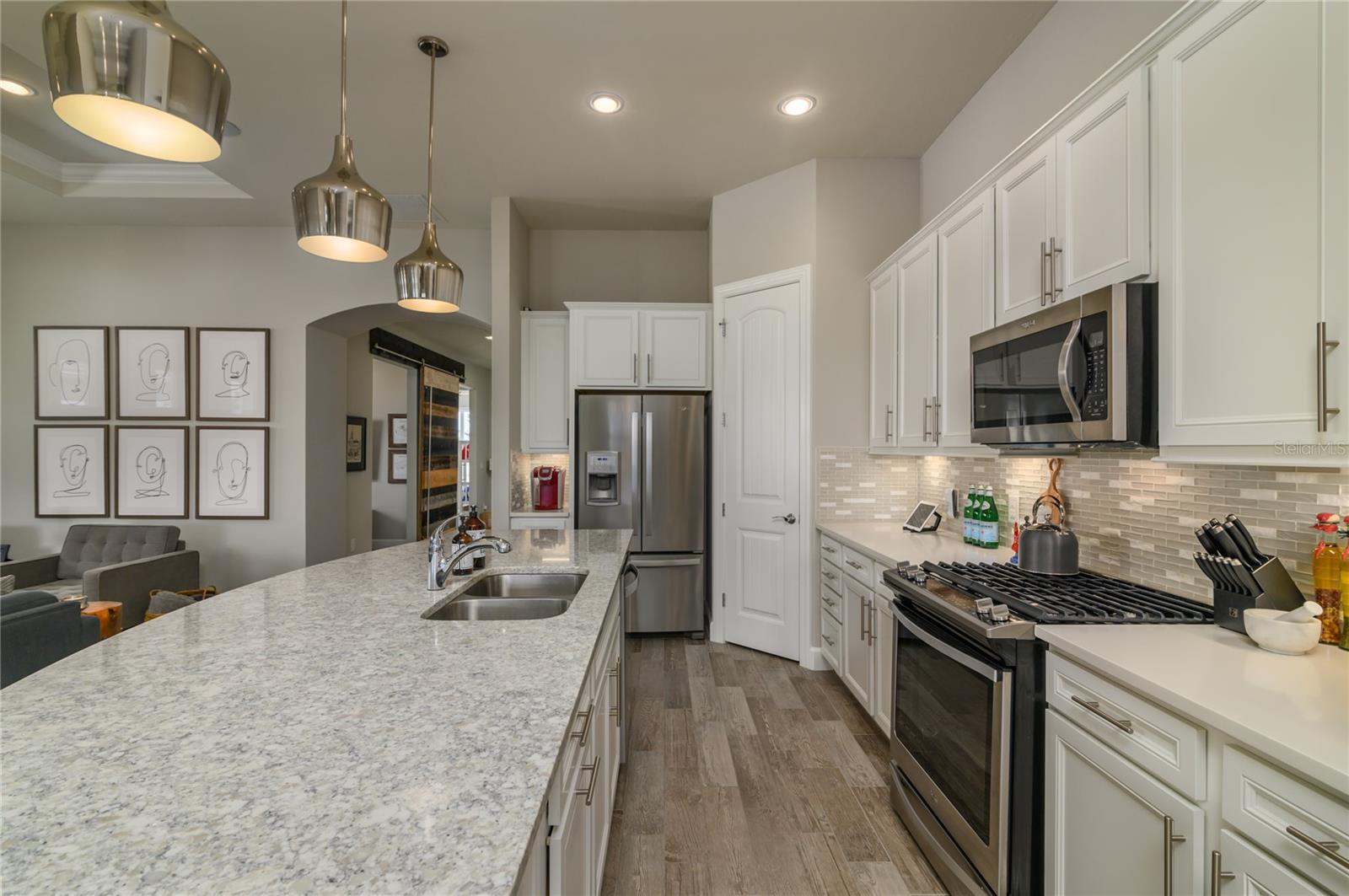 12203 SEABROOK AVE — photo 10