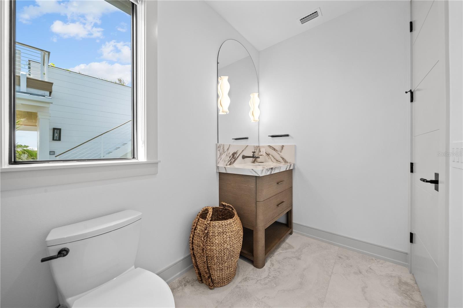 411 PALM AVE — photo 41