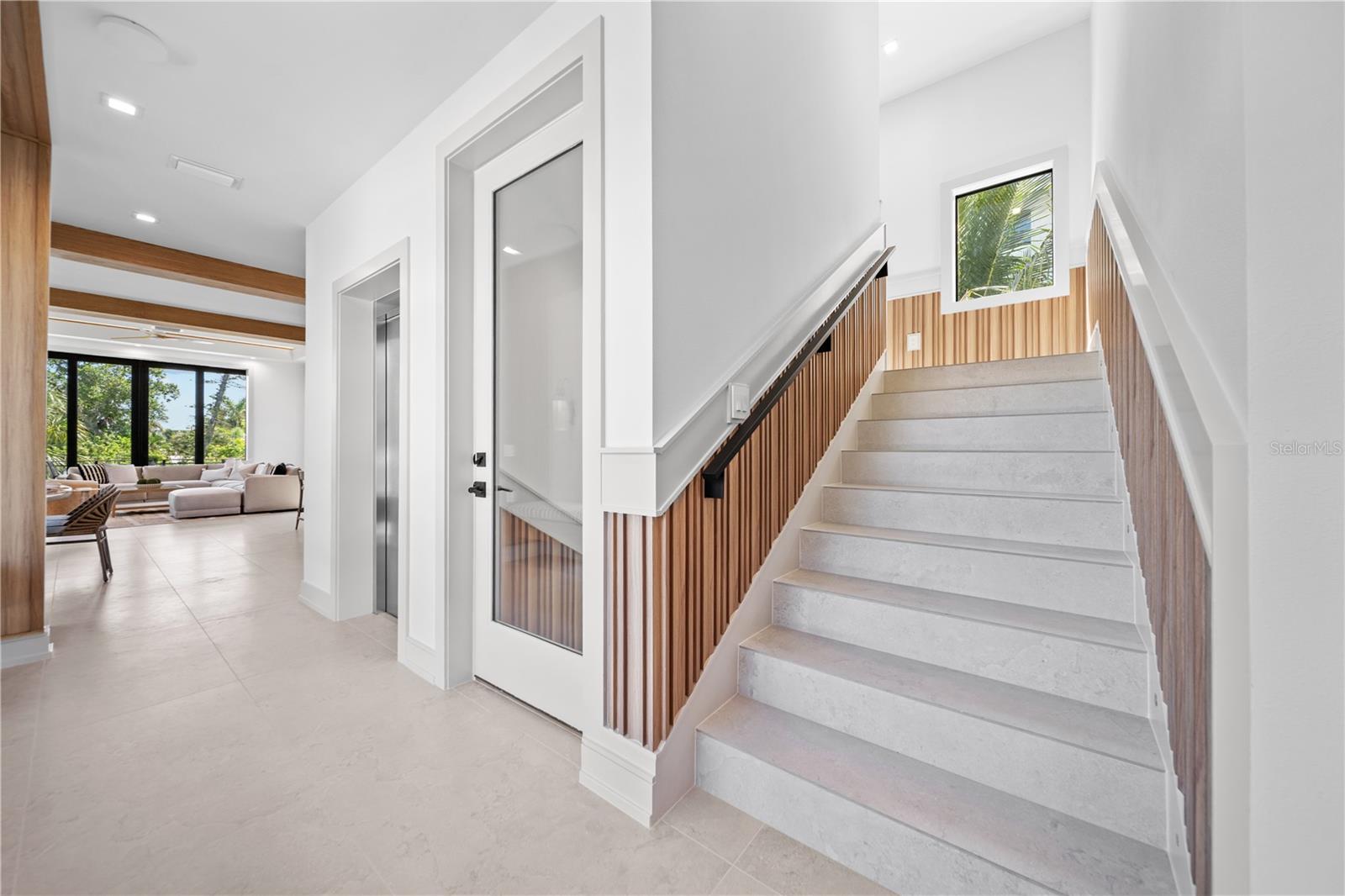 411 PALM AVE — photo 22
