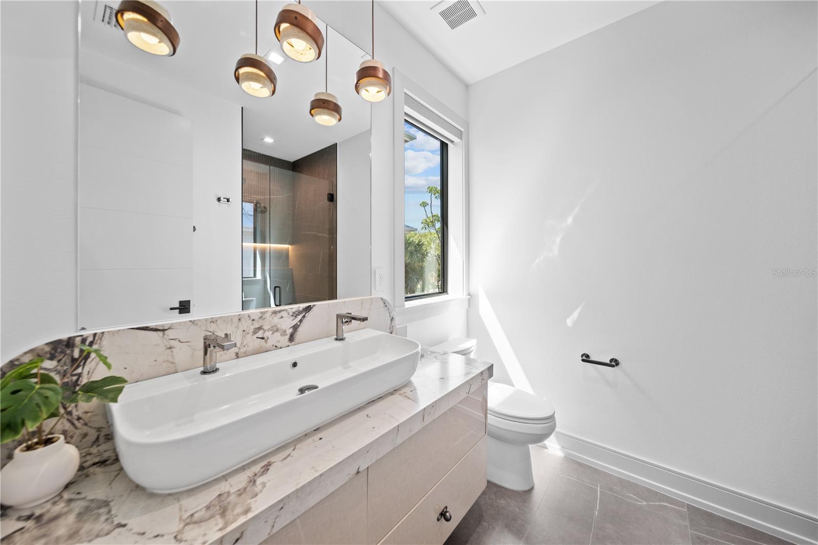 411 PALM AVE — photo 29