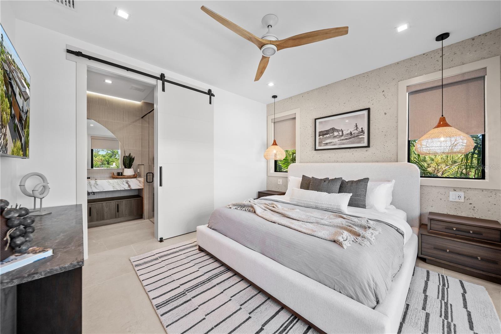 411 PALM AVE — photo 31