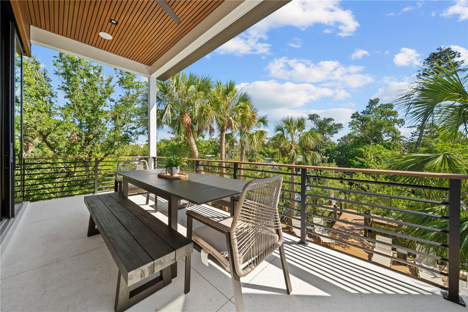411 PALM AVE — photo 20