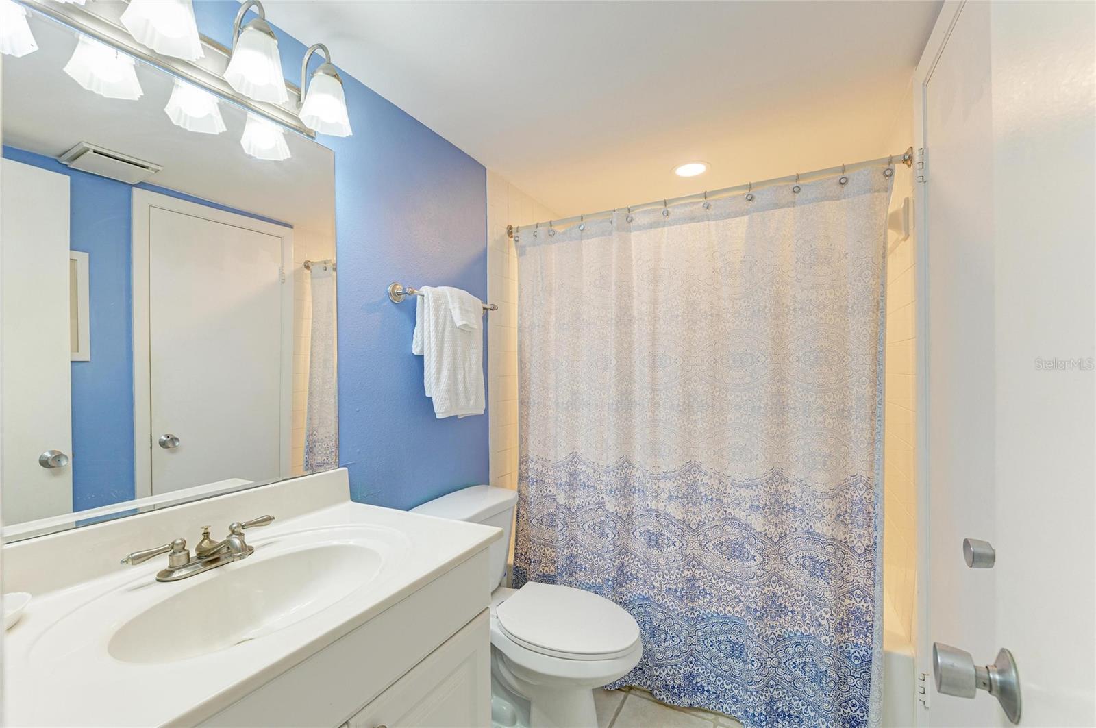 6157 MIDNIGHT PASS RD #E12 — photo 29