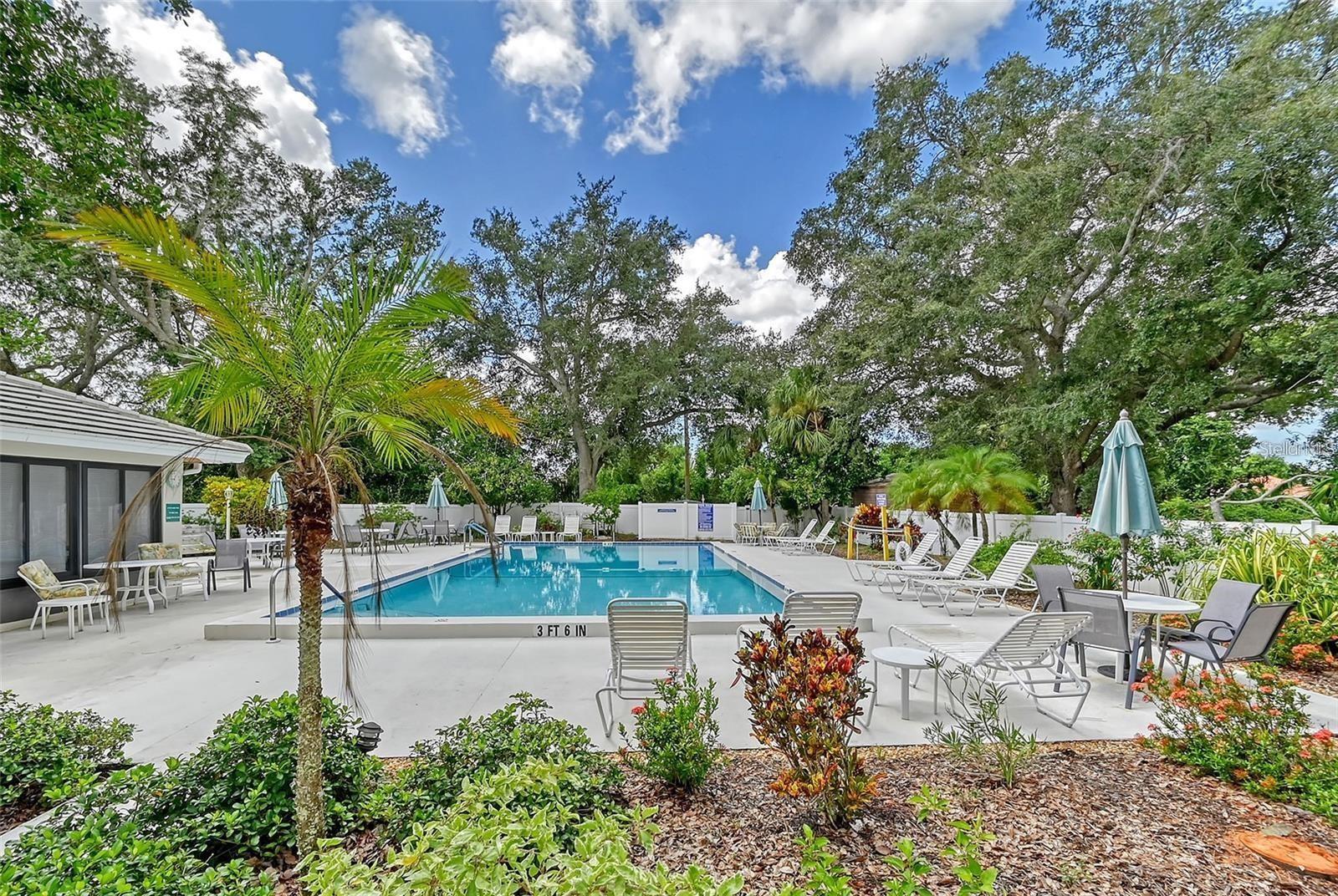 339 PEMBROKE LN S #228 — photo 44