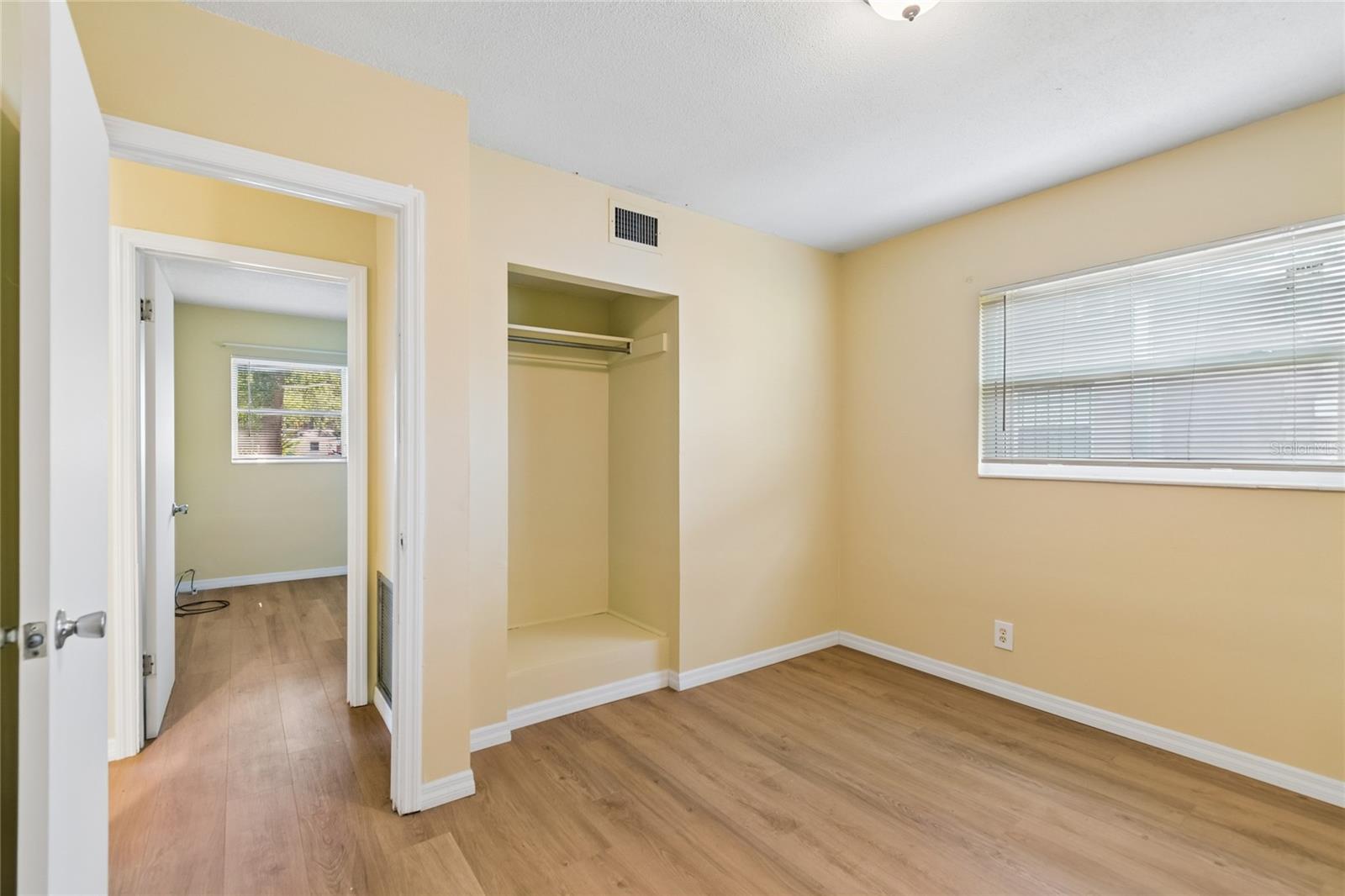 6706 S MASCOTTE ST — photo 16