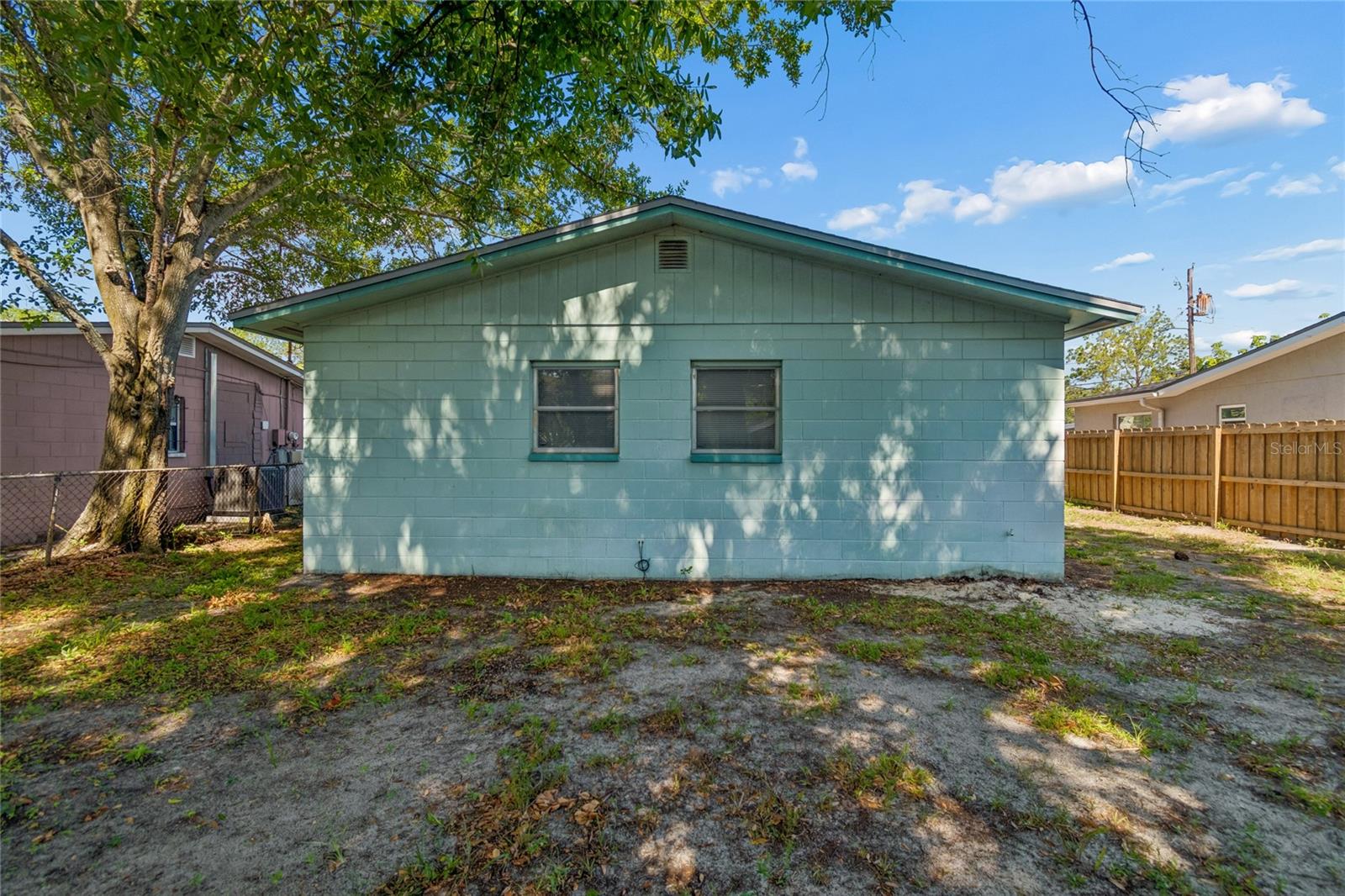 6706 S MASCOTTE ST — photo 20