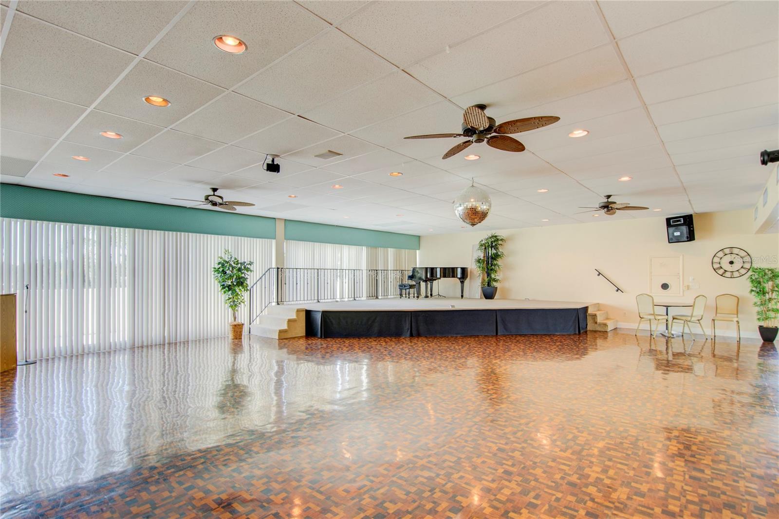 7600 SUN ISLAND DR S #804 — photo 43
