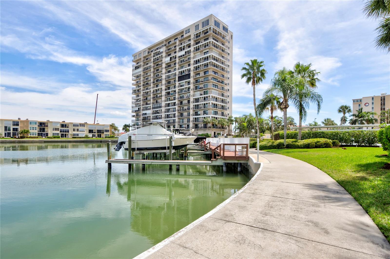 7600 SUN ISLAND DR S #804 — photo 4
