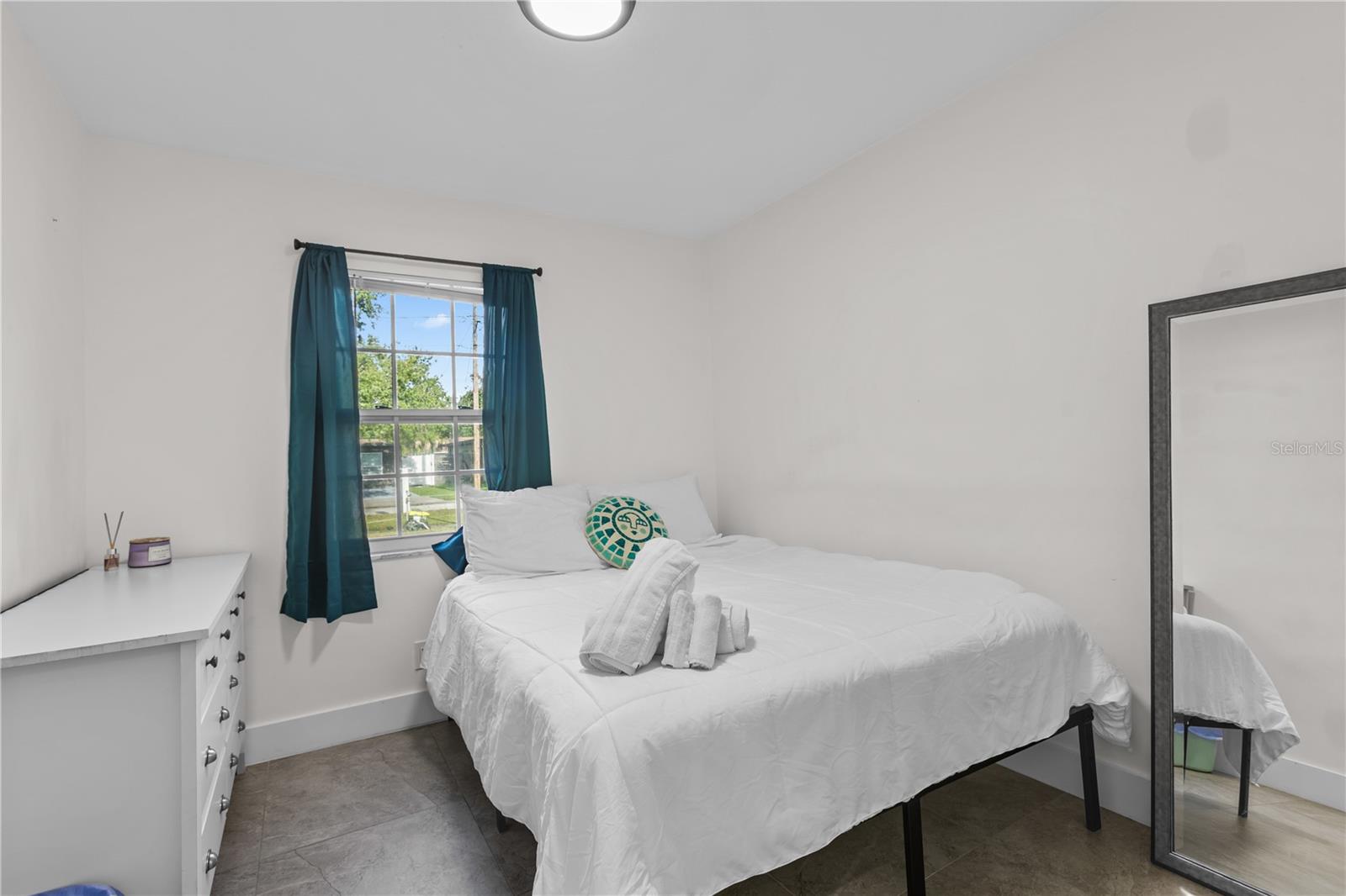 6822 S WALL ST — photo 13