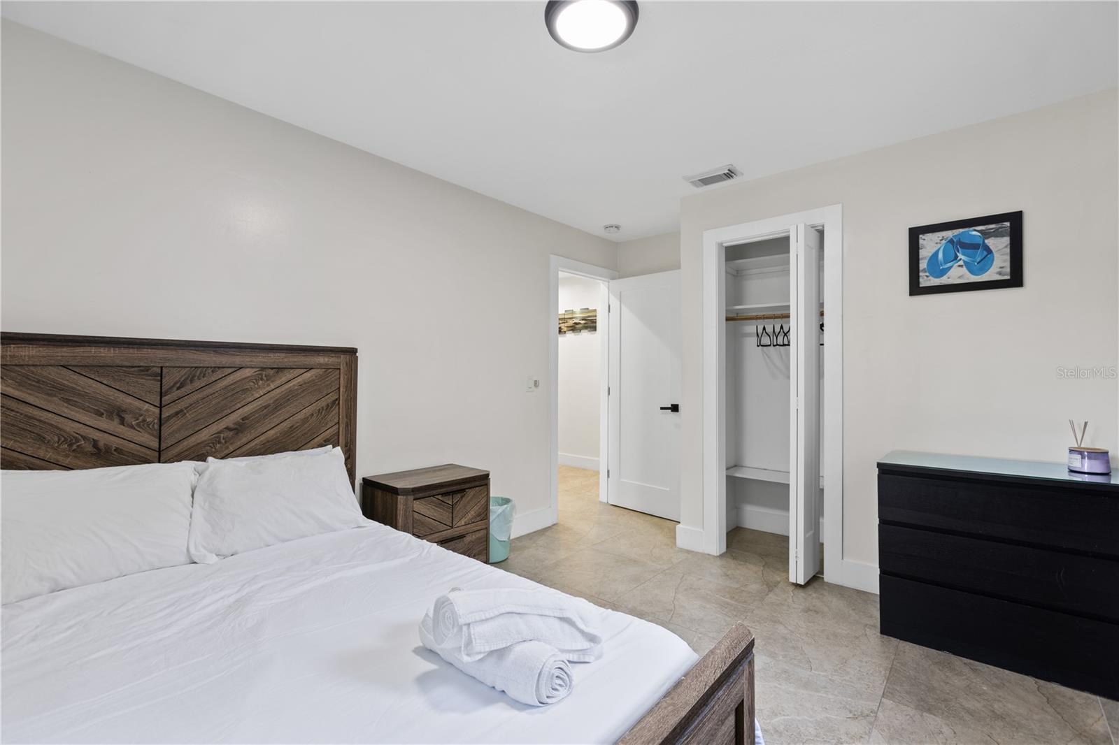 6822 S WALL ST — photo 12