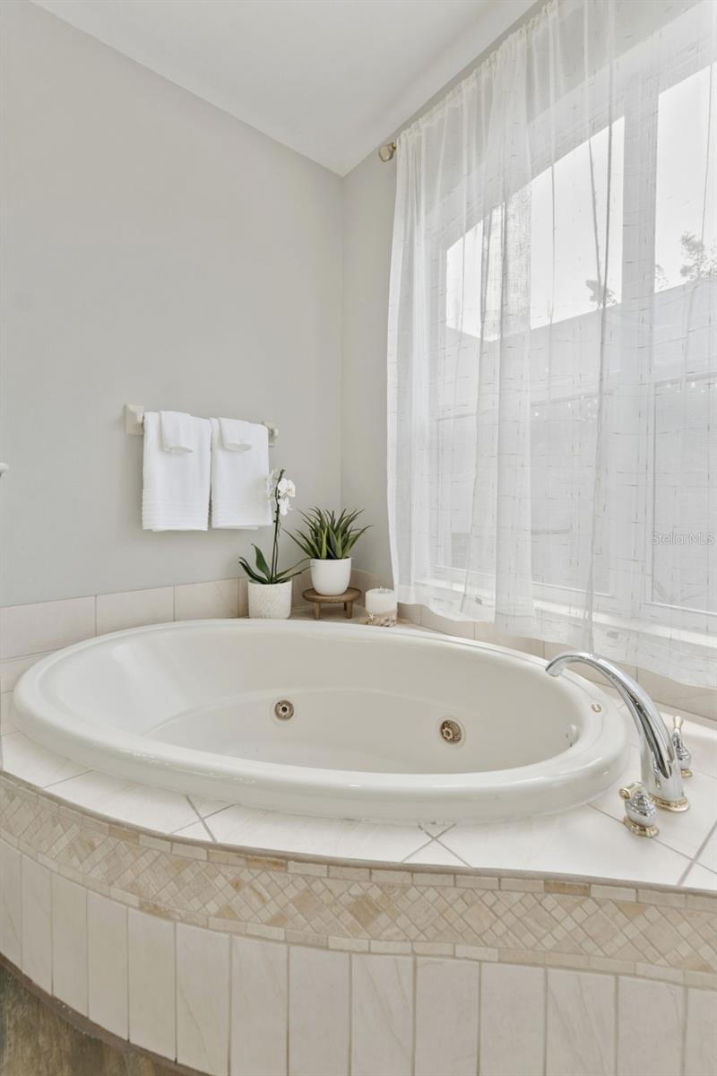 24355 HIDEOUT TRL — photo 28