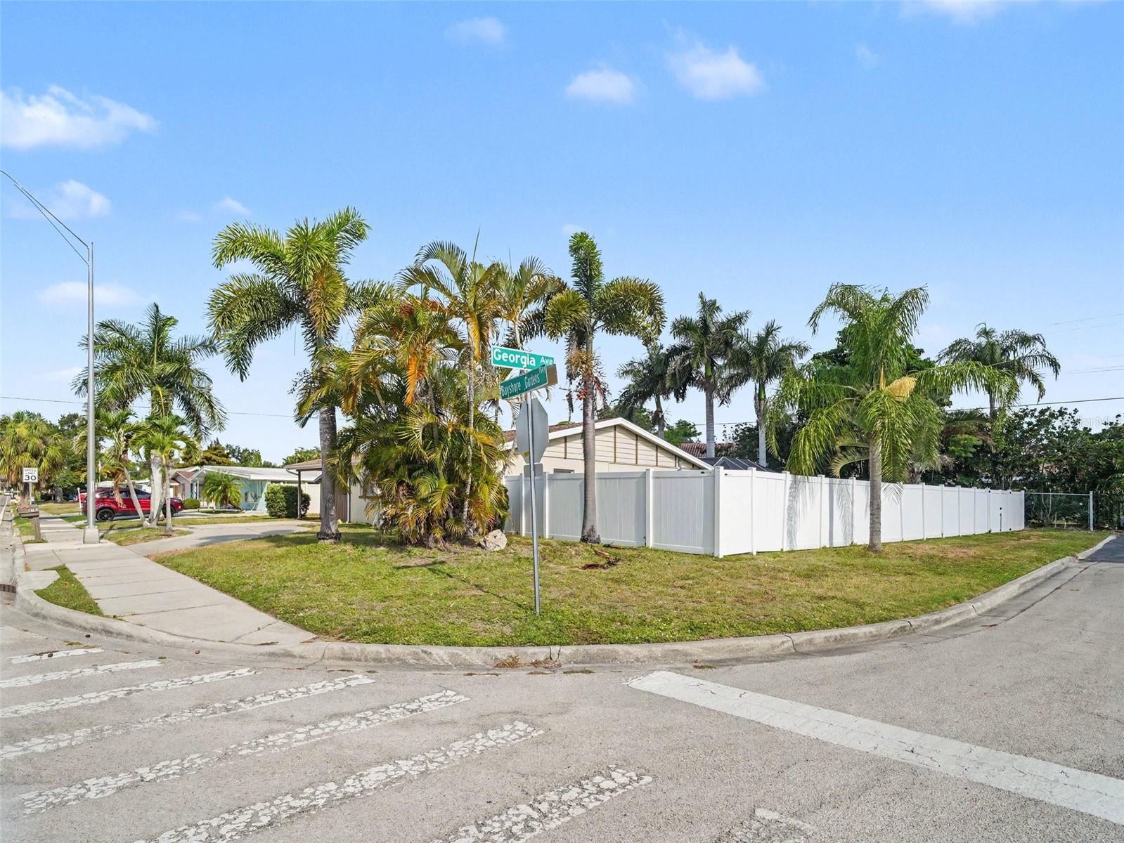 3103 BAYSHORE GARDENS PKWY — photo 7