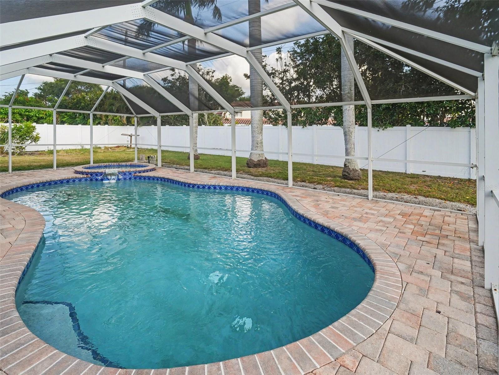 3103 BAYSHORE GARDENS PKWY — photo 2
