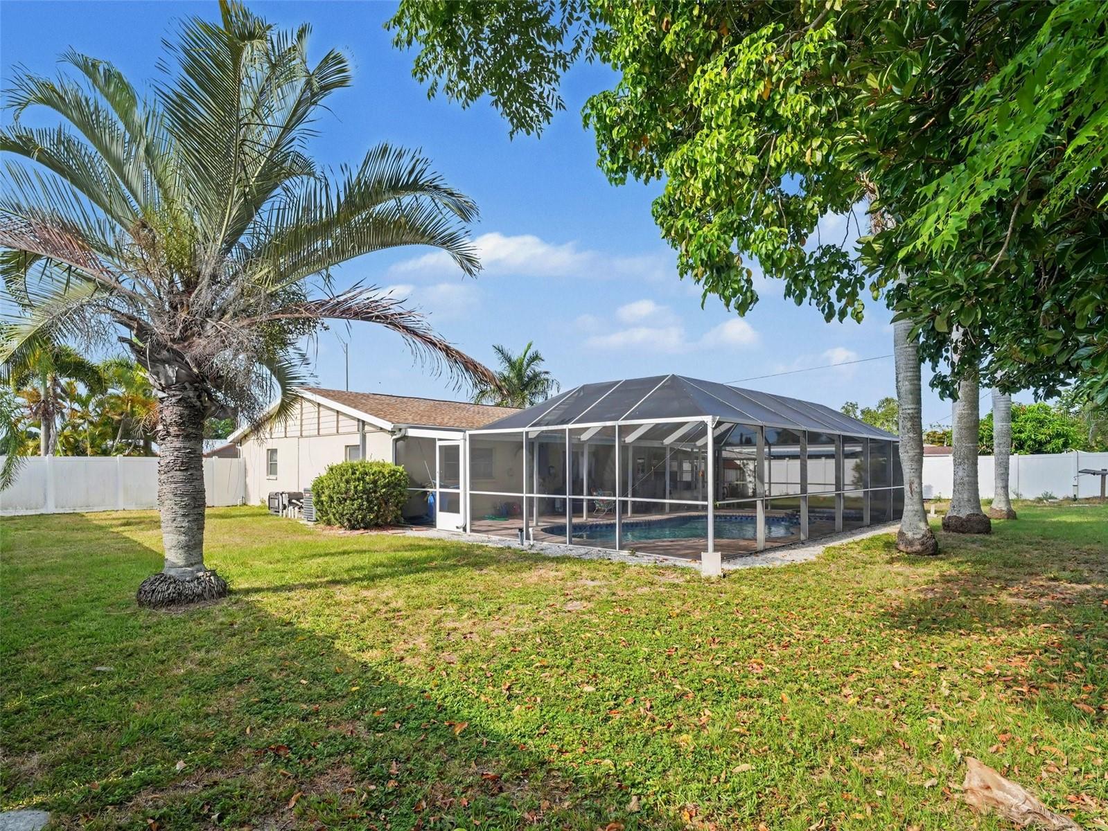 3103 BAYSHORE GARDENS PKWY — photo 29